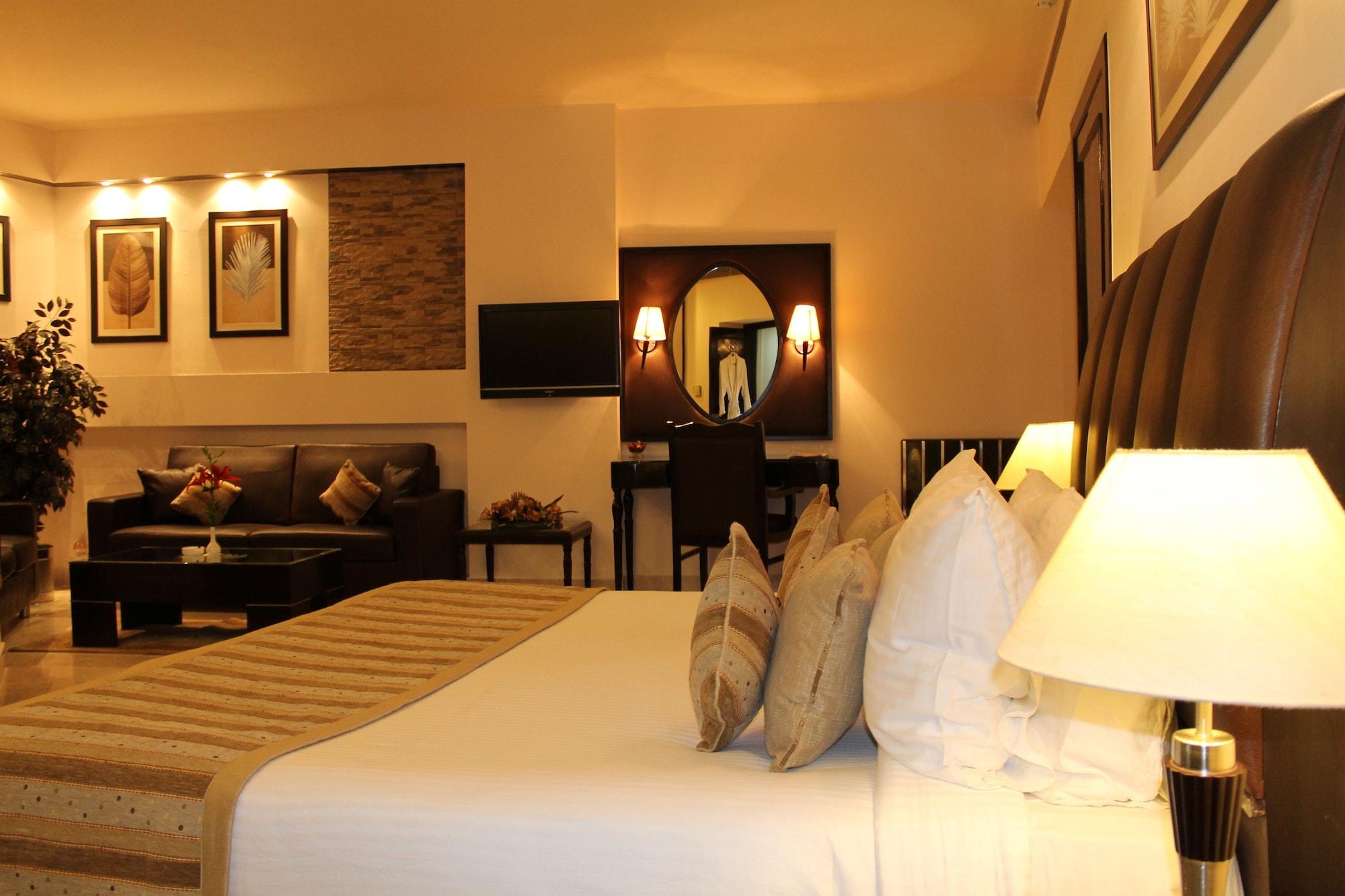 Hotel Shanti Palace Mahipalpur New Delhi Luaran gambar