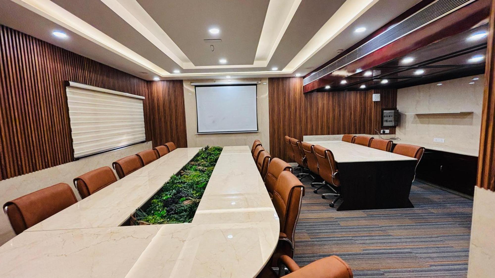 Hotel Shanti Palace Mahipalpur New Delhi Luaran gambar