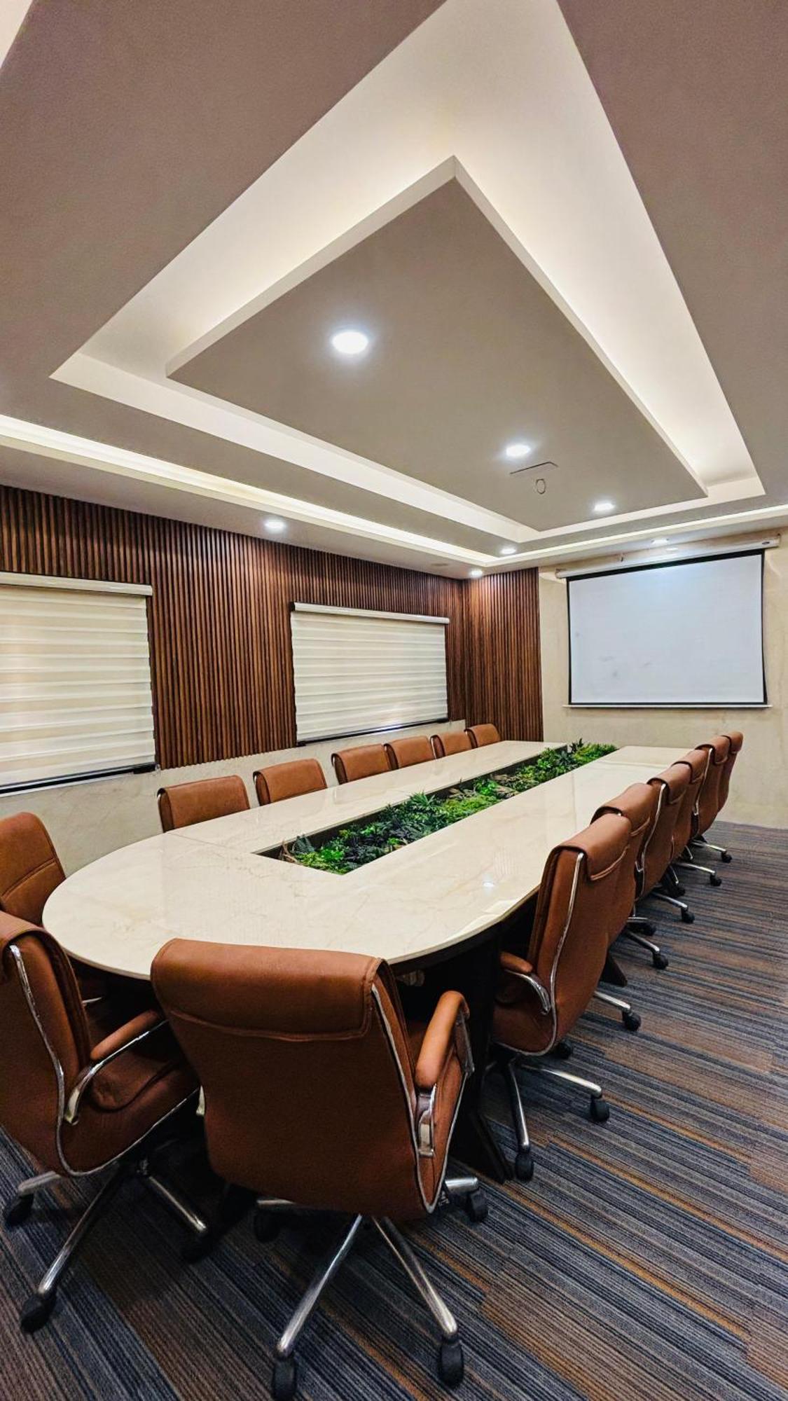 Hotel Shanti Palace Mahipalpur New Delhi Luaran gambar
