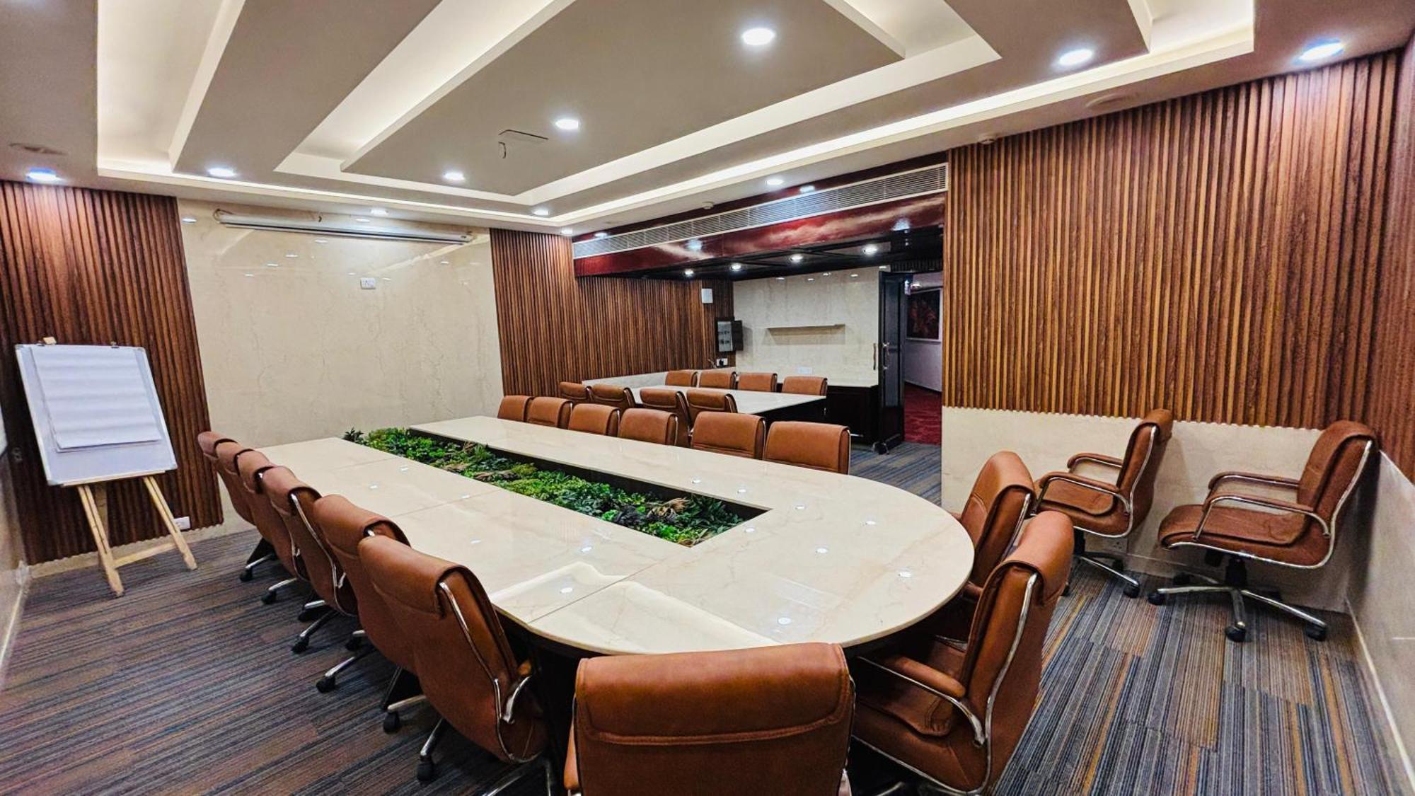Hotel Shanti Palace Mahipalpur New Delhi Luaran gambar