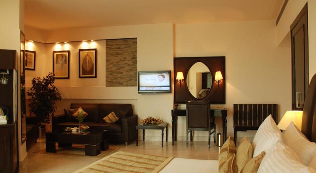 Hotel Shanti Palace Mahipalpur New Delhi Luaran gambar