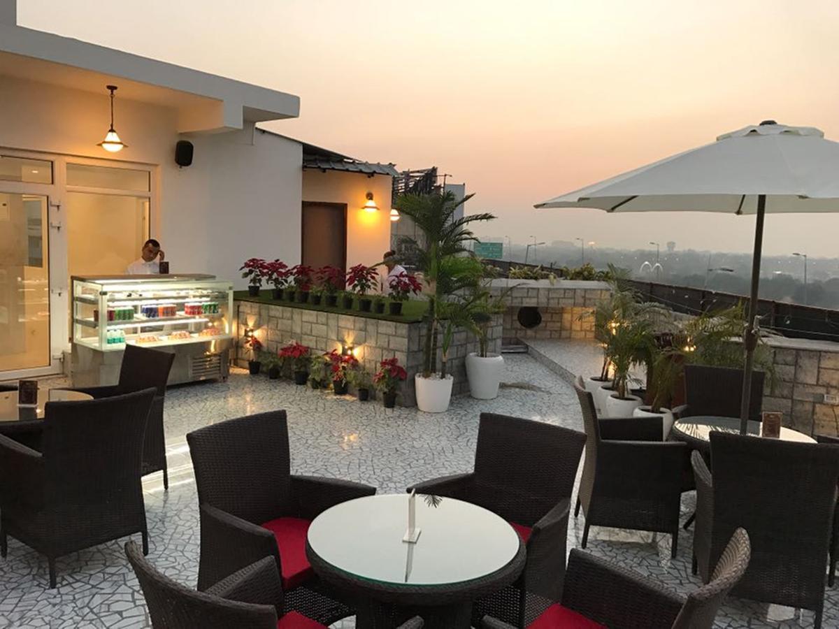 Hotel Shanti Palace Mahipalpur New Delhi Luaran gambar